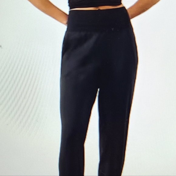 Athleta Pants - Athleta Venice High Rise Jogger NWOT